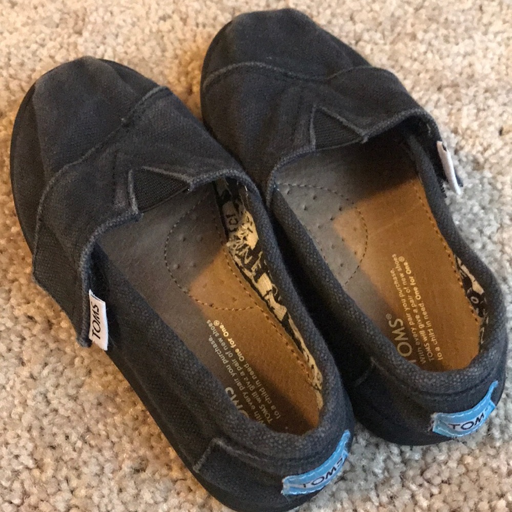 Toddler Black Toms